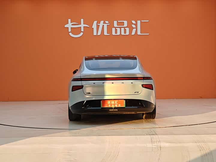Фото 4 - XPeng P7