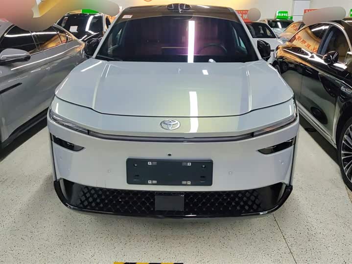 Фото 2 - Toyota bZ3X