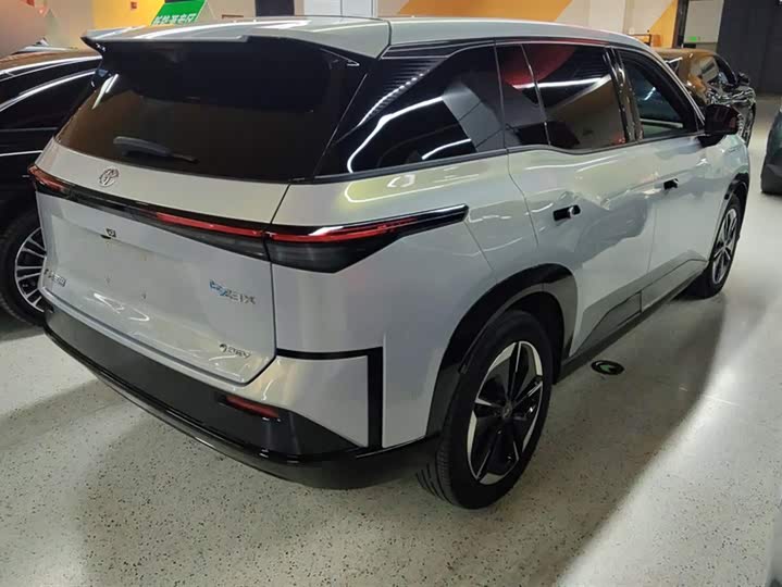 Фото 3 - Toyota bZ3X