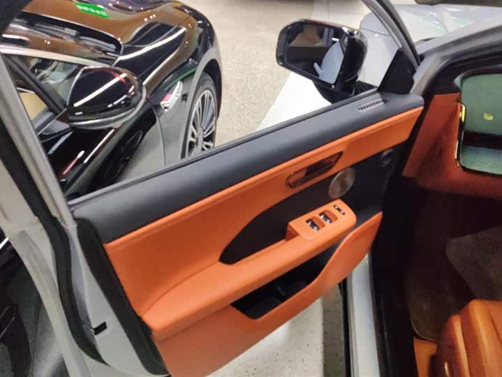 Фото 7 - Toyota bZ3X