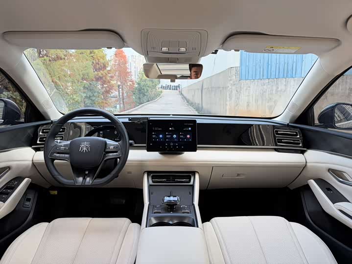 Фото 8 - BYD Qin L