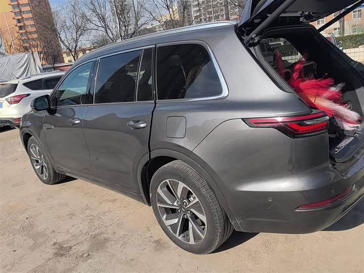 Фото 5 - LiXiang One