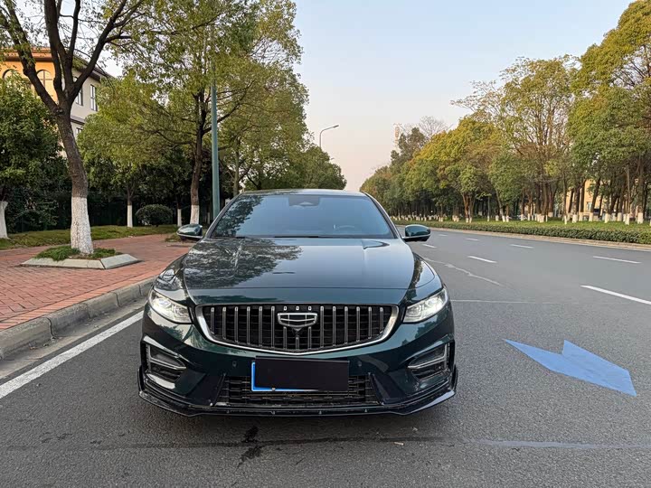 Фото 2 - Geely Preface