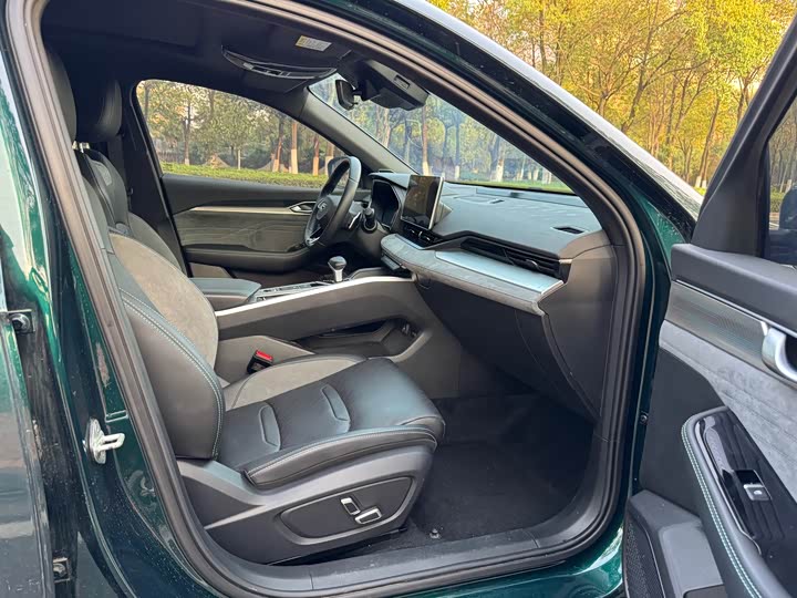 Фото 9 - Geely Preface