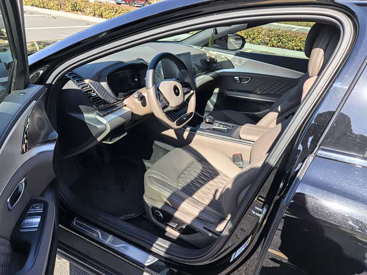 Фото 8 - BYD Han