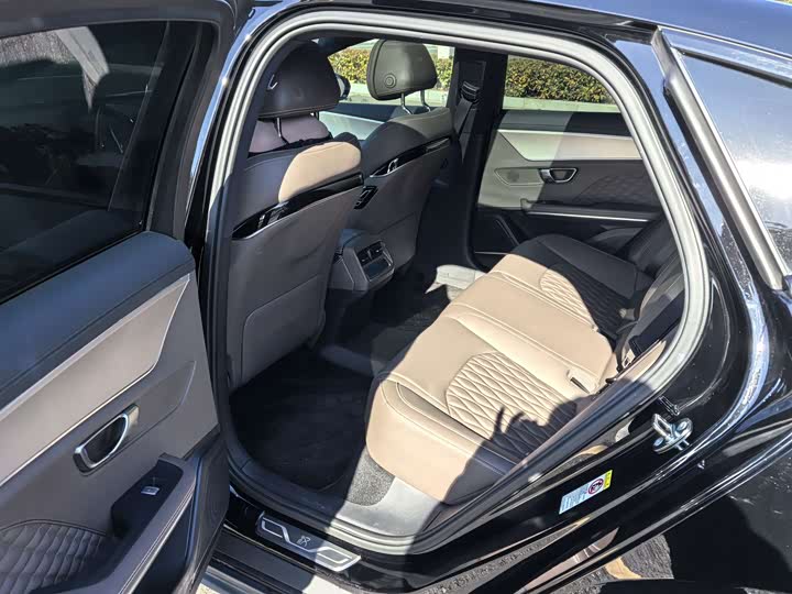 Фото 9 - BYD Han