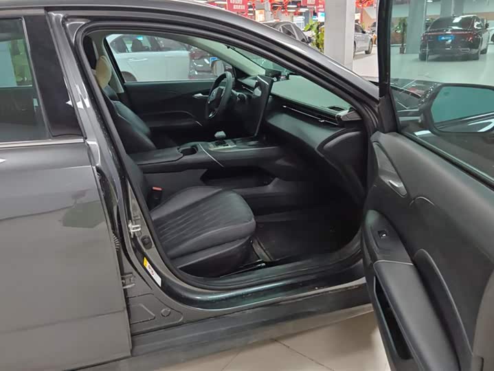 Фото 8 - Changan Eado Plus