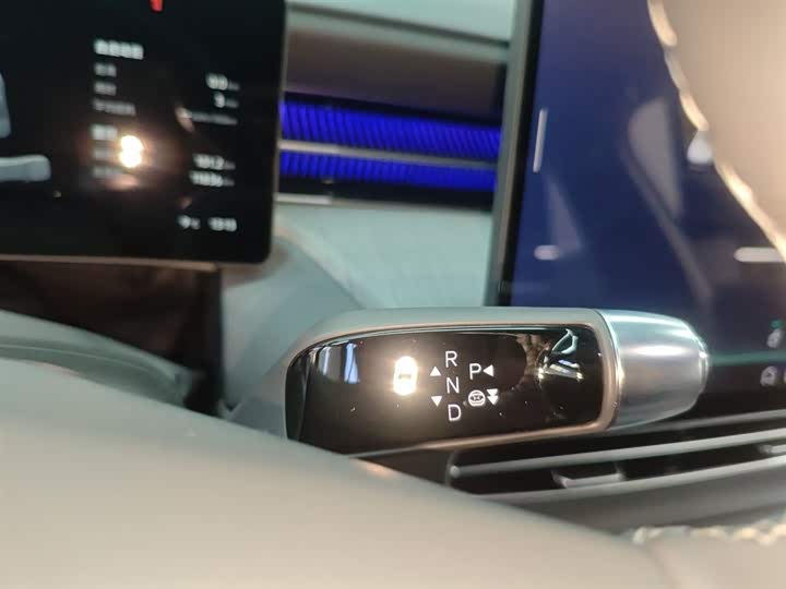 Фото 6 - XPeng G6