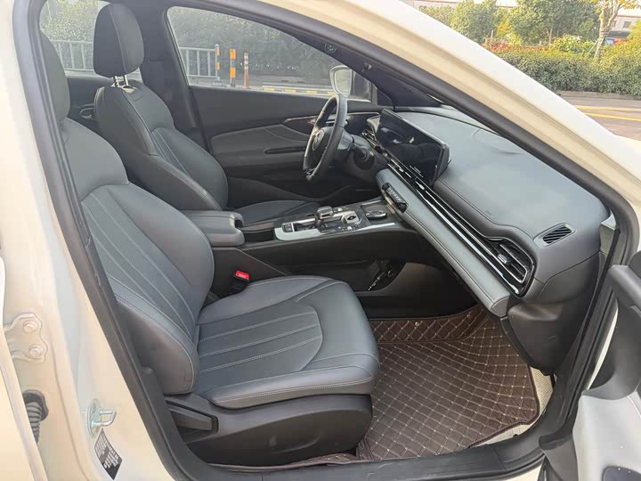 Фото 5 - GAC Trumpchi Empow R