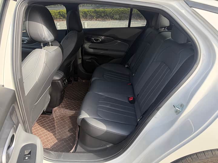 Фото 9 - GAC Trumpchi Empow R