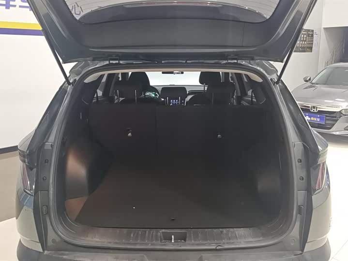 Фото 4 - Hyundai Tucson L