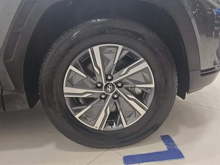 Фото 6 - Hyundai Tucson L