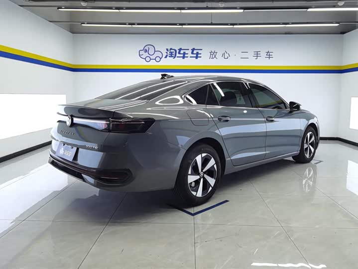 Фото 3 - Volkswagen Magotan