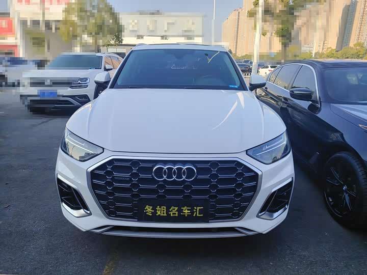 Фото 2 - Audi Q5L