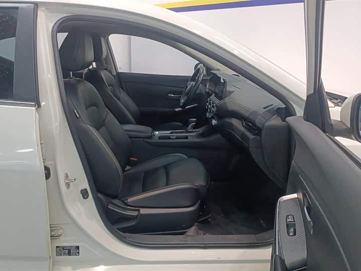 Фото 8 - Nissan Sylphy