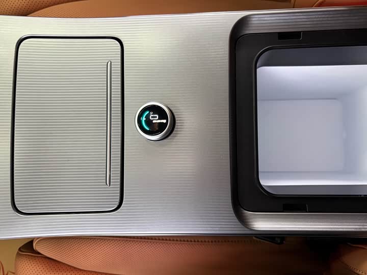 Фото 8 - BYD Han L