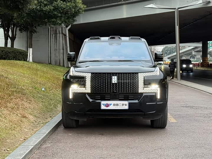 Фото 2 - BYD Yangwang U8