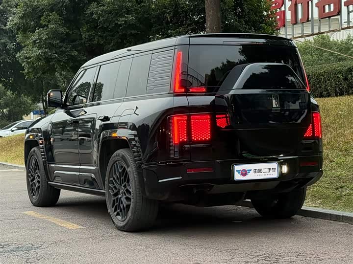 Фото 4 - BYD Yangwang U8