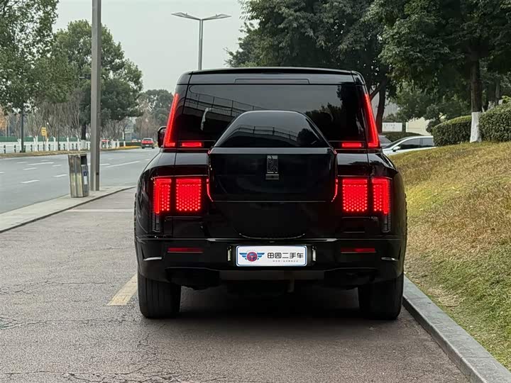 Фото 5 - BYD Yangwang U8