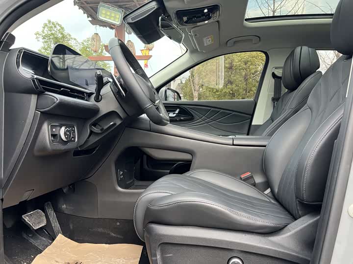 Фото 7 - Exeed RX