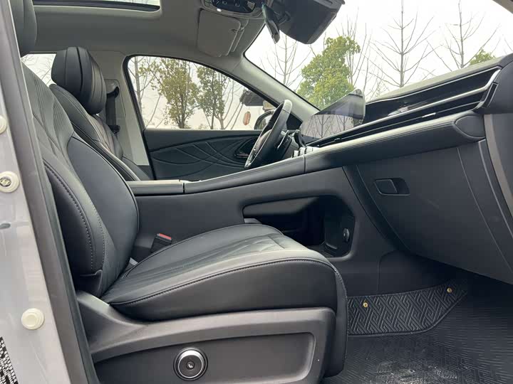 Фото 8 - Exeed RX