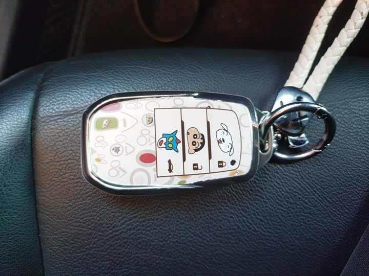 Фото 9 - Toyota Camry