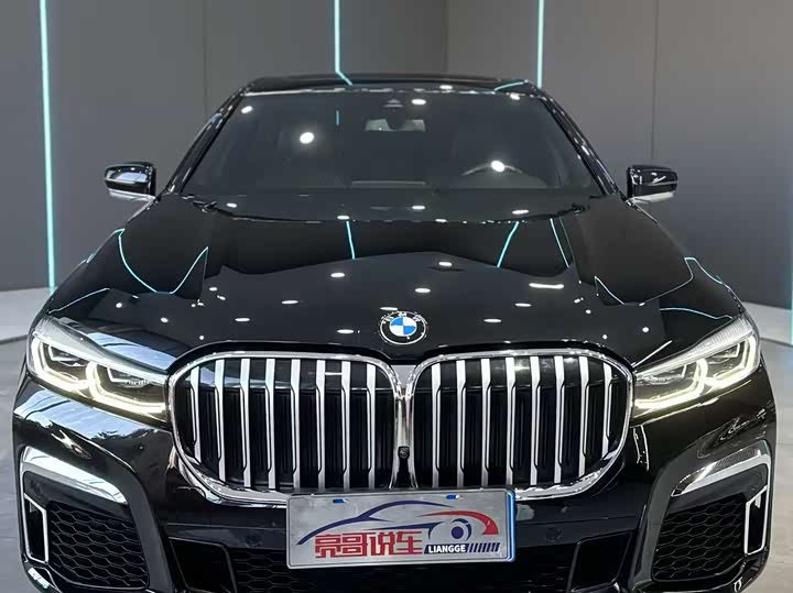 Фото 2 - BMW 7 Series