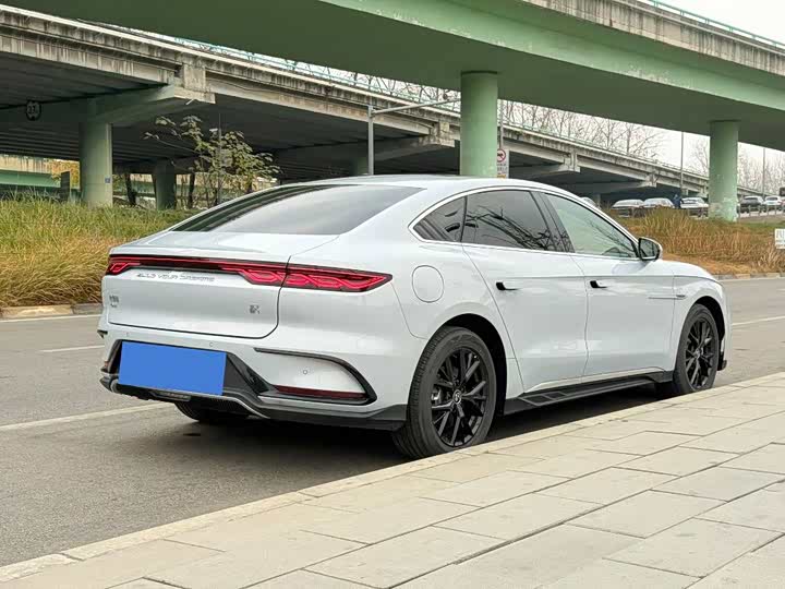 Фото 8 - BYD Han