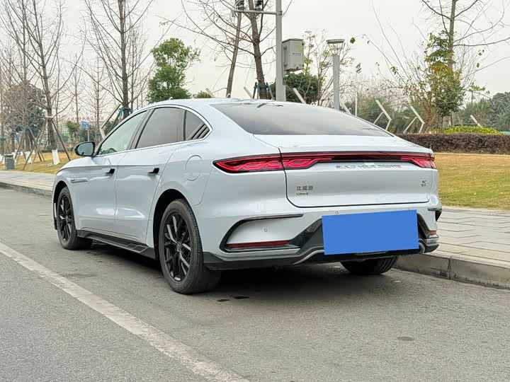 Фото 9 - BYD Han