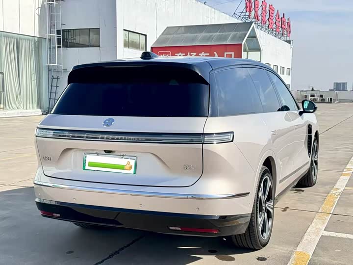 Фото 9 - Nio ES8