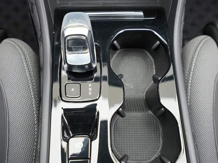 Фото 9 - Volvo XC40