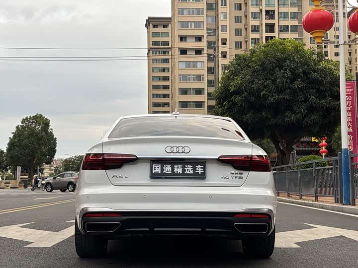 Фото 5 - Audi A4L
