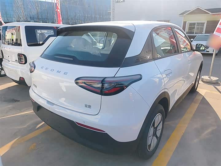 Фото 7 - Geely Galaxy Geome