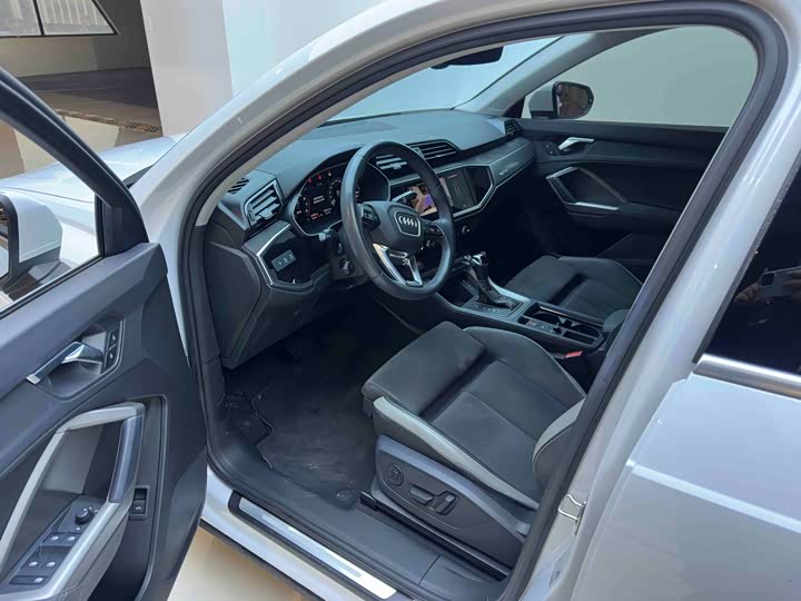 Фото 9 - Audi Q3