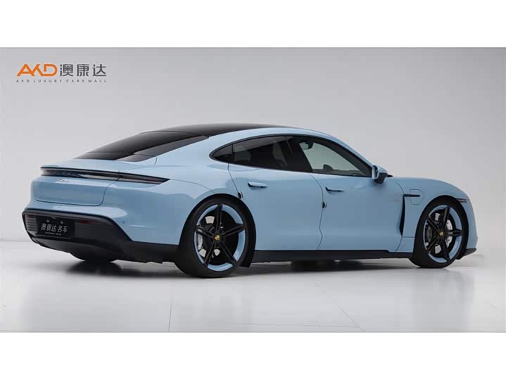 Фото 3 - Porsche Taycan