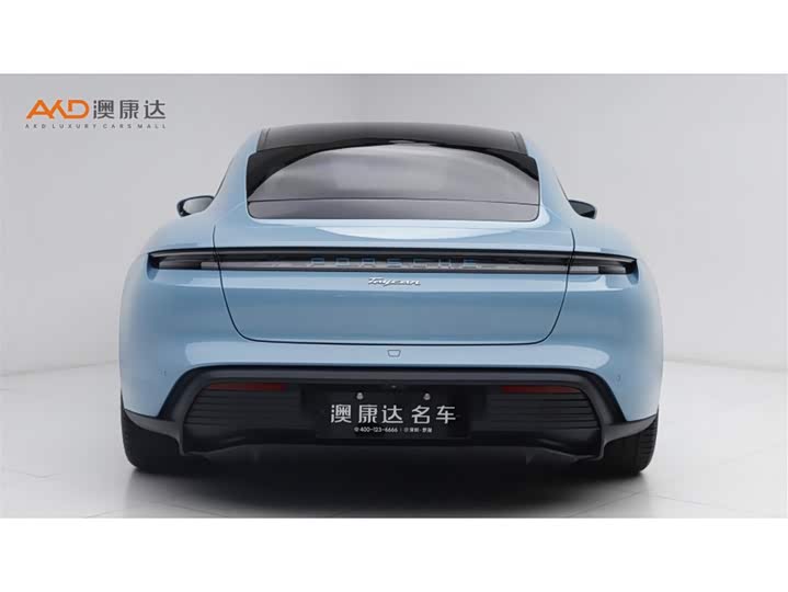 Фото 4 - Porsche Taycan