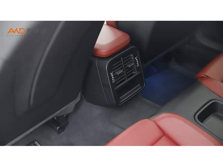 Фото 9 - Porsche Taycan