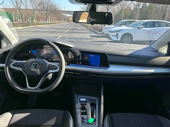 Фото 6 - Volkswagen Golf