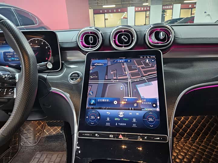 Фото 8 - Mercedes-Benz C-Class