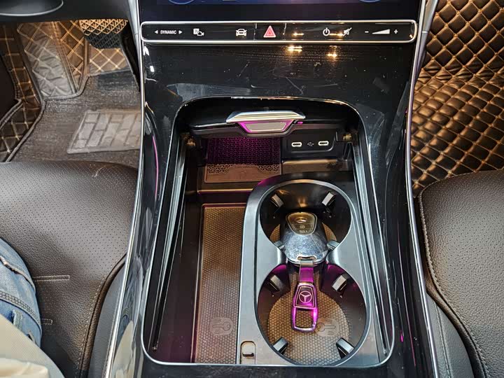 Фото 9 - Mercedes-Benz C-Class