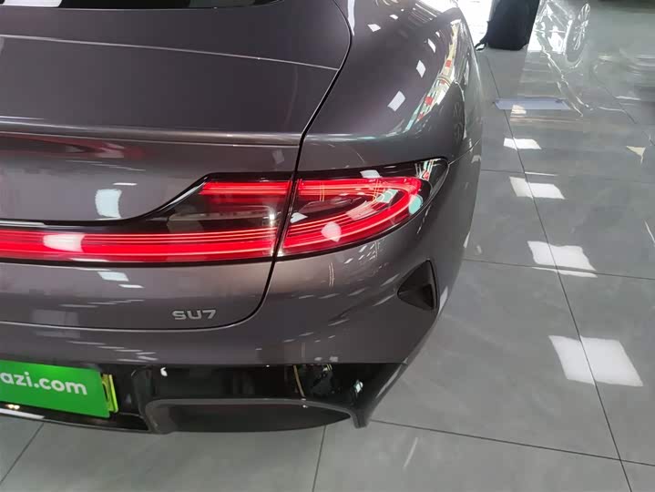 Фото 8 - Xiaomi SU7