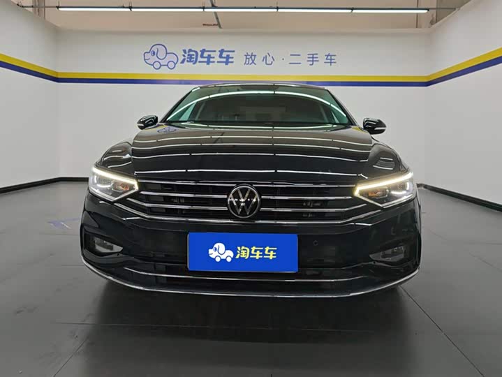 Фото 2 - Volkswagen Magotan