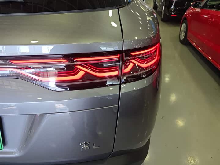 Фото 8 - BYD Song L DM-i Hybrid