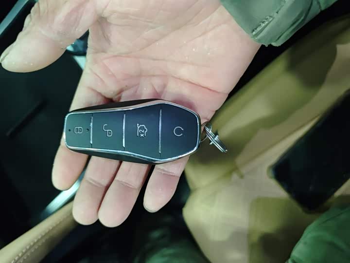 Фото 9 - BYD Song L DM-i Hybrid