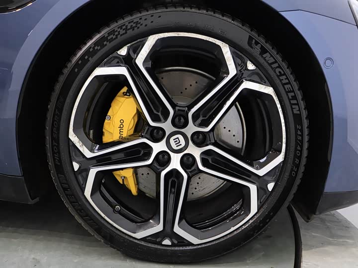 Фото 6 - Xiaomi SU7