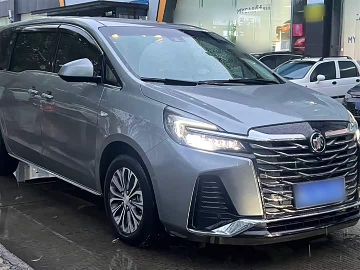 Фото 6 - Buick GL8 ES