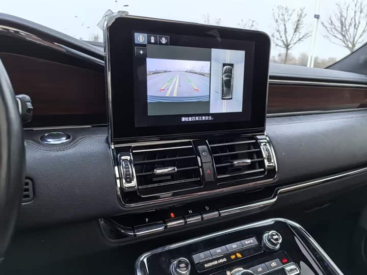 Фото 8 - Lincoln Navigator