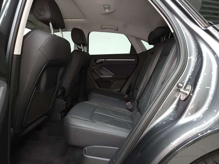 Фото 9 - Audi Q3 Sportback