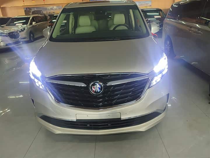 Фото 3 - Buick GL8 ES