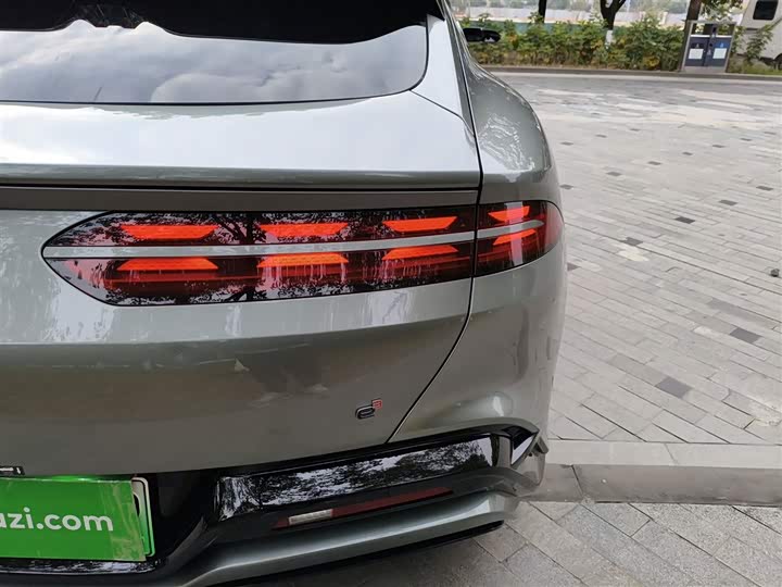 Фото 8 - Denza Z9GT